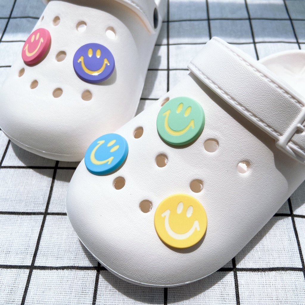 Charms Crocs Jibz Untuk Aksesoris Sepatu Wanita#Mainan Action Figure Seri Smiling Face Warna-Warni