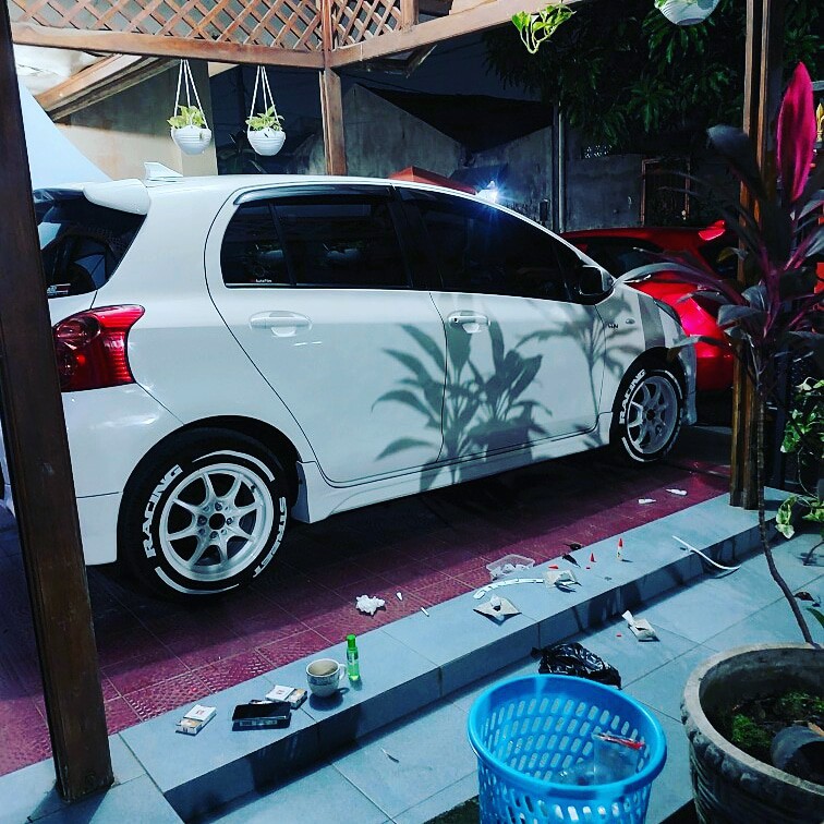 1 Set Tulisan STREET RACING Untuk Ban Mobil Keren