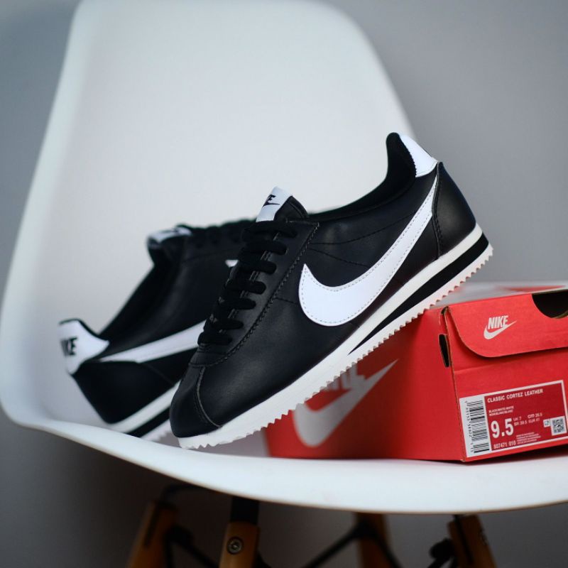 NIKE CORTEZ CLASSIC BLACK WHITE