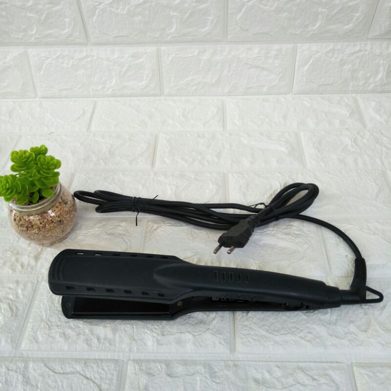 catok smoothing tuft 1 1/2 straightening iron