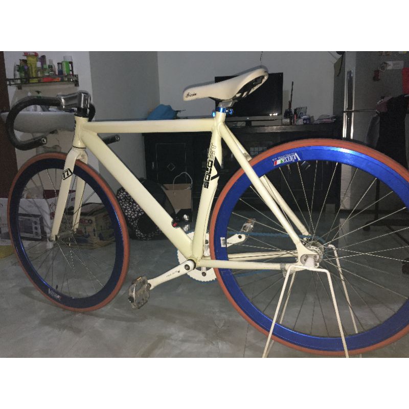 SEPEDA FIXIE SOLOIST 77
