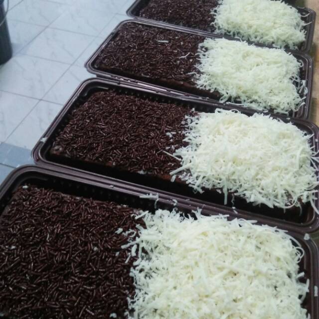 

Brownis ketan hitam lembut..legit..