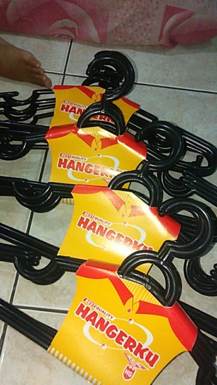 Hanger Plastik / Gantungan Baju (isi 6 Pcs)