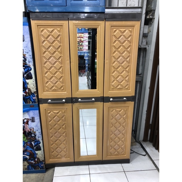 LEMARI PLASTIK AKAKO ELEGANT 3 PINTU KACA LP3EP