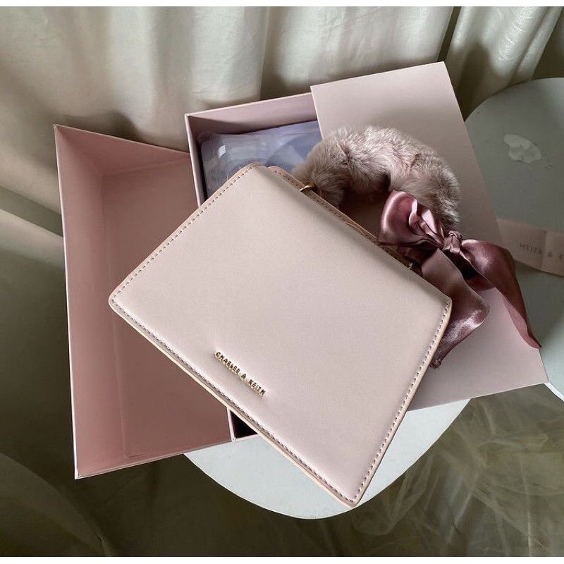 •Charles & Keith GIFTSET RIBBON Ready Black and Pink