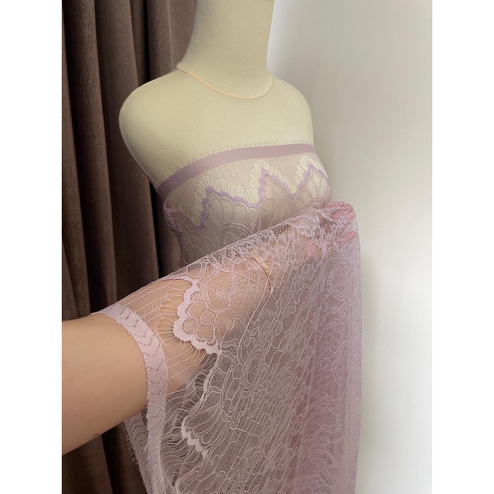 Bahan Kebaya Brokat Lace Chantily Panel Semi Prancis Warna Ungu Soft Lilac Muda