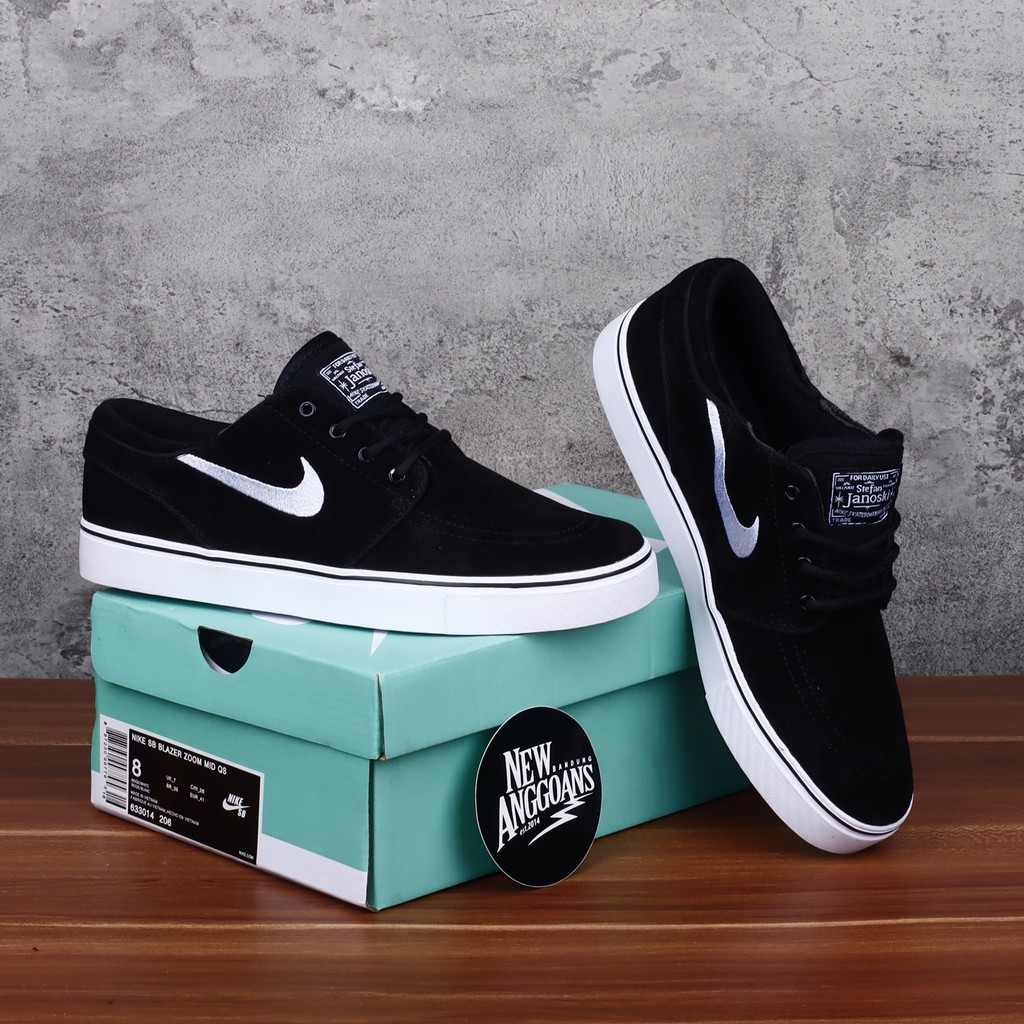 stefan janoski black white