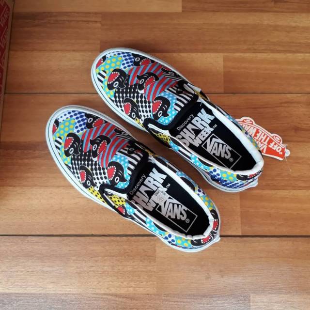 VANS SLIP ON SHARK WEEK PHIN TRUE WHITE PREMIUM BNIB MADE IN CHINA Waffle DT Size 37/38/39/40