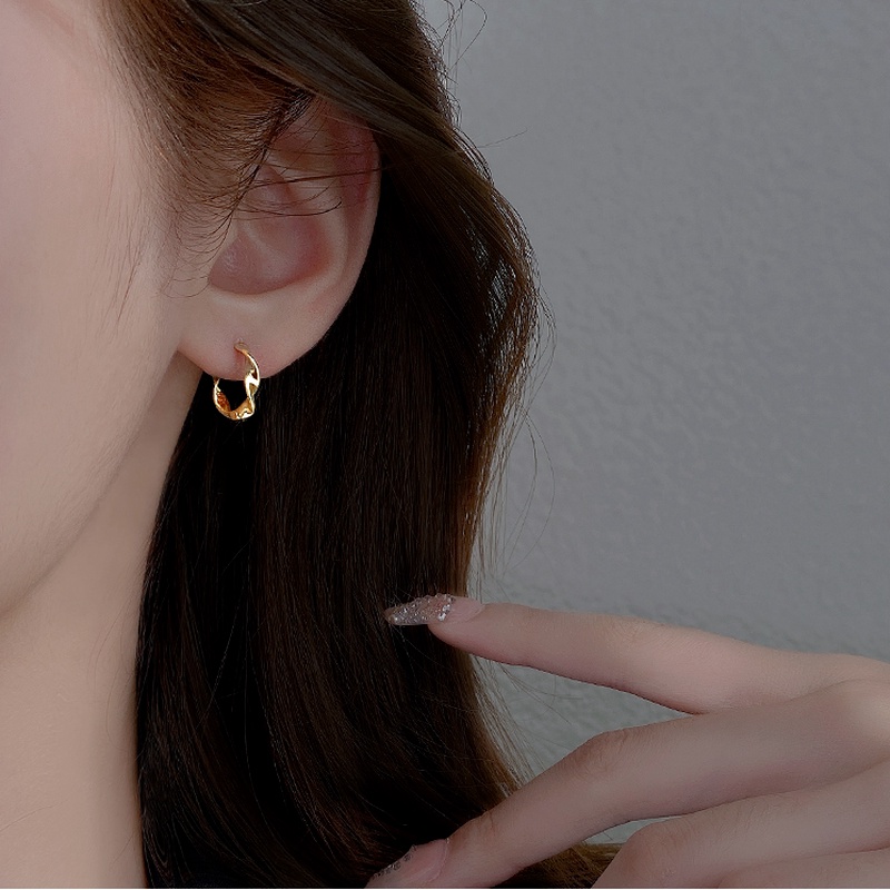 We Flower Anting Hoop Bahan s925 Silver Gaya Klasik Untuk Wanita