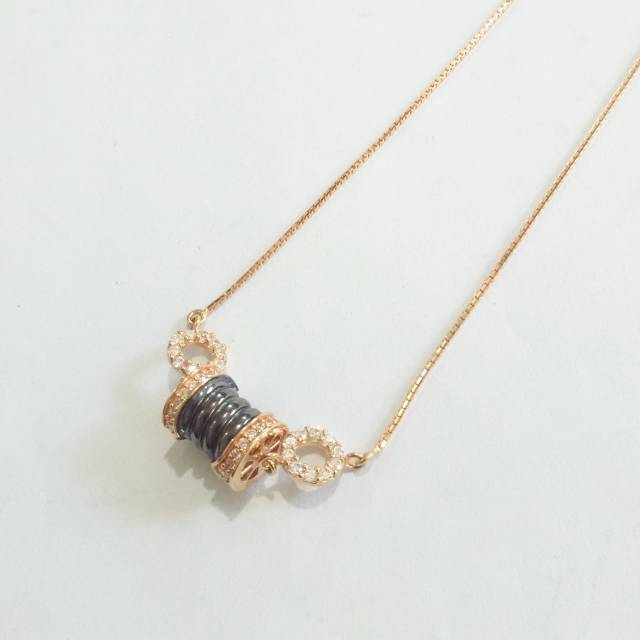 Kalung Emas asli model elegan
Black Tube