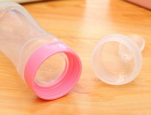 UNNISO - Silicone Squeeze Feeder / Botol Sendok Bayi