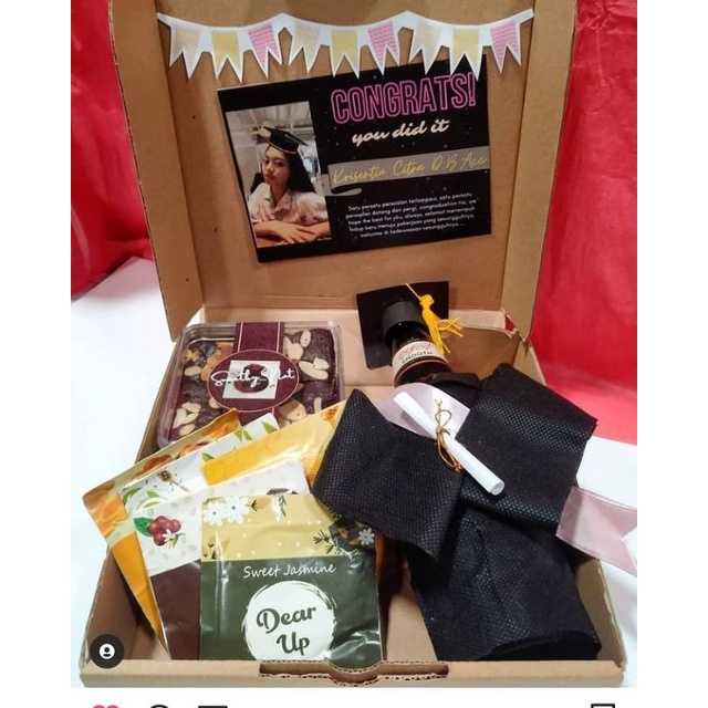 

SET HAMPERS GRADUATION / WISUDA/ GIFTBOX