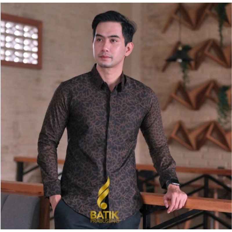 HARUBOWONO KEMEJA BATIK PRIA LENGAN PANJANG SLIMFIT LAPISAN FURING