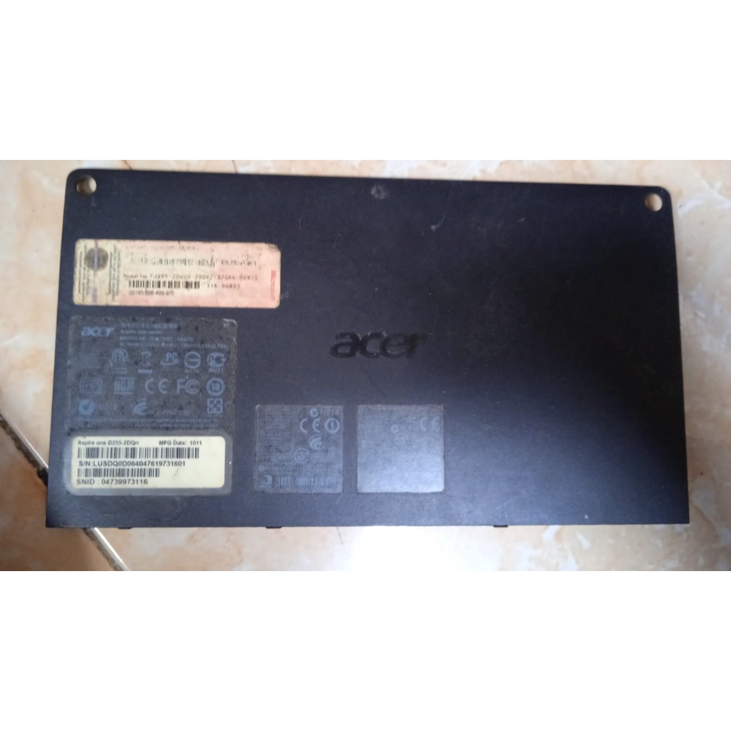 Tutup Ram-Hardisk Acer One D255 522