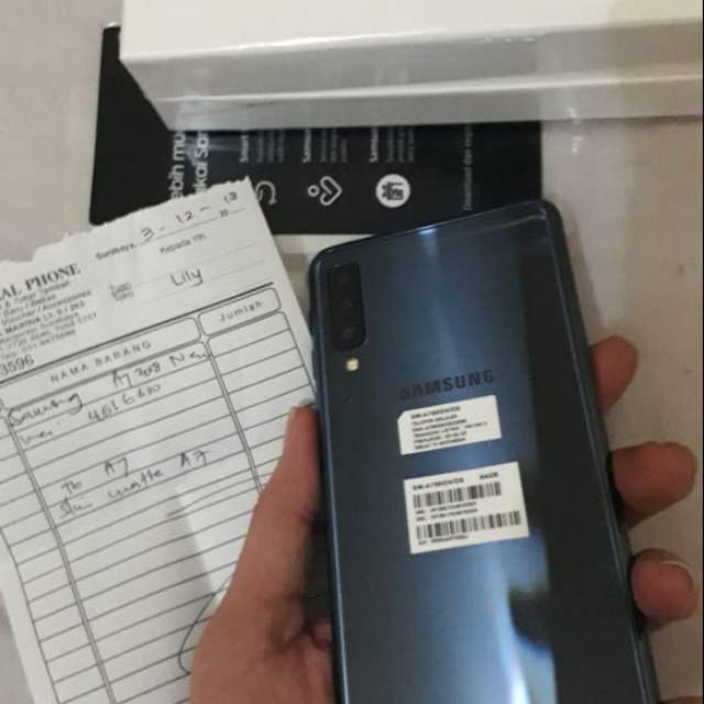 Samsung A7 second like new