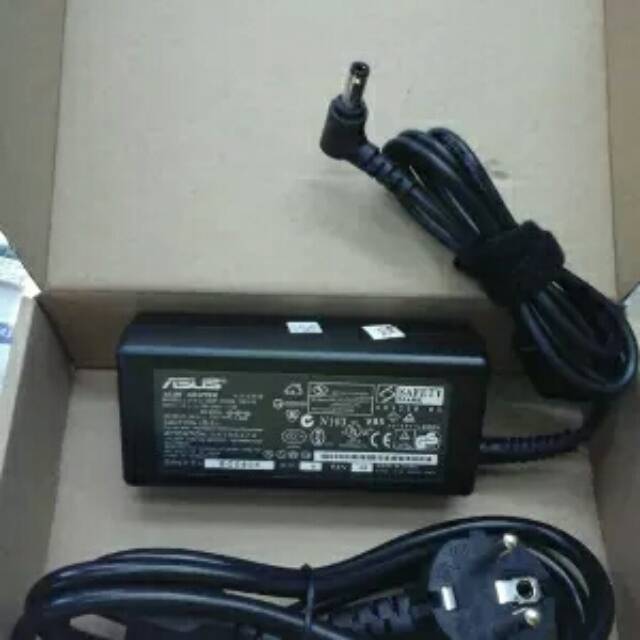 ADAPTOR CASAN LAPTOP ASUS 19V-3.42A