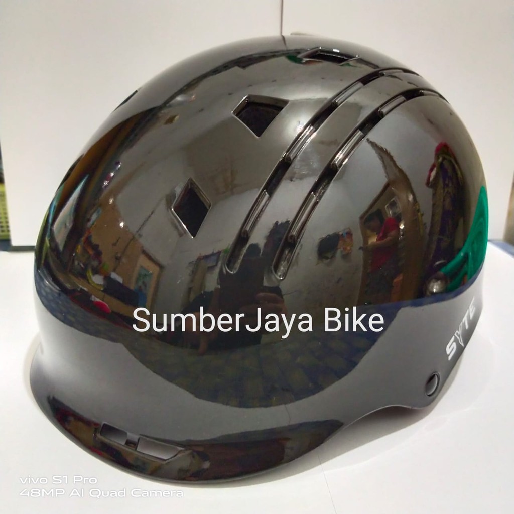 Helm Sepeda Batok Merk SYTE Mix color