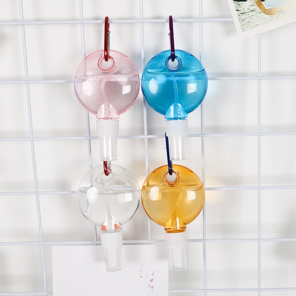 1pc Botol Semprot Bulat Bahan Plastik Warna Acak Dengan Gantungan Kunci Untuk Pelembab Wajah