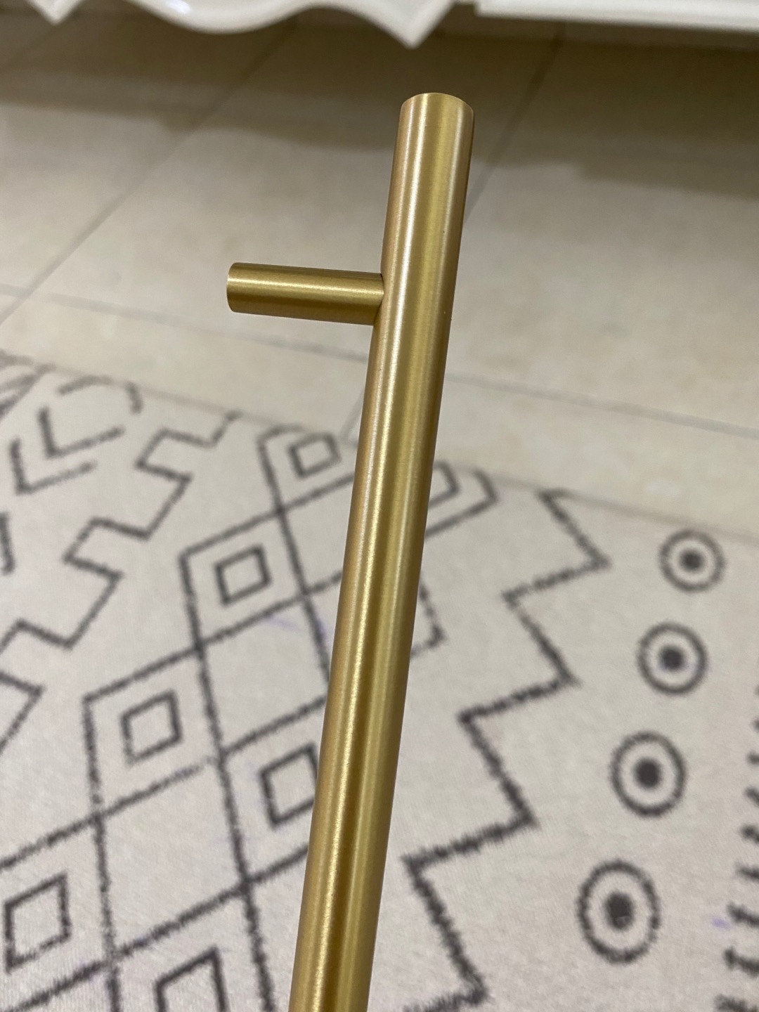 T Bar Handle Knobs Bahan Kuningan Warna Emas Solid Gaya Eropa Untuk Furniture Lemari Dapur