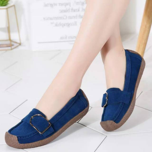 DHIYA Flat shoes Wanita Model Gesper RT 04