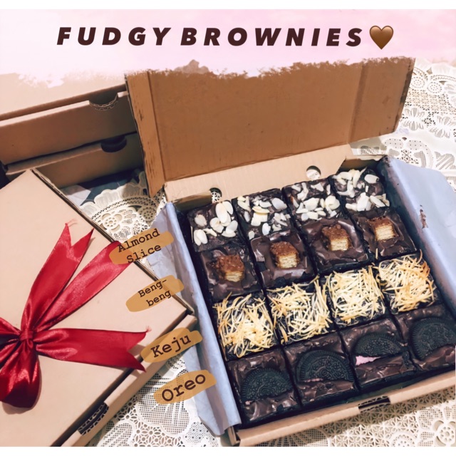 

Fudgy Brownies Panggang Sekat (mix topping)