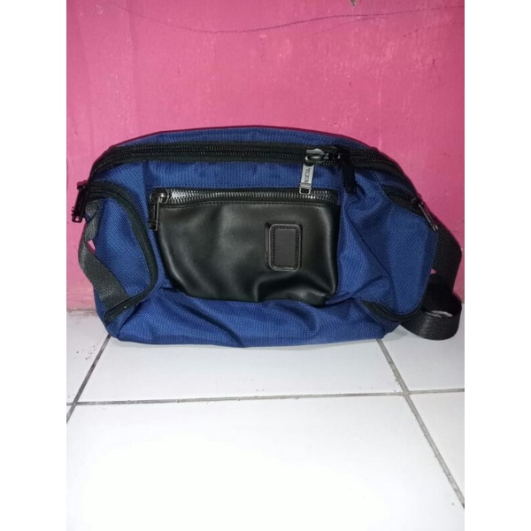 tas selempang tumi original