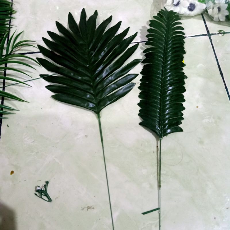 DAUN PALM DAUN PALEM MONSTERA DAUN HIAS PROPERTI FOTO DEKORASI RUMAH BUNGA PLASTIK ARTIFICIAL