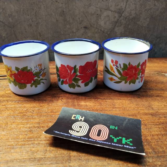 Gelas Kembang ENAMEL 6cm JADUL 90an. Mug Putih Ndeso Blek Seng. Alat Dapur Makan Minum Klasik. MURAH