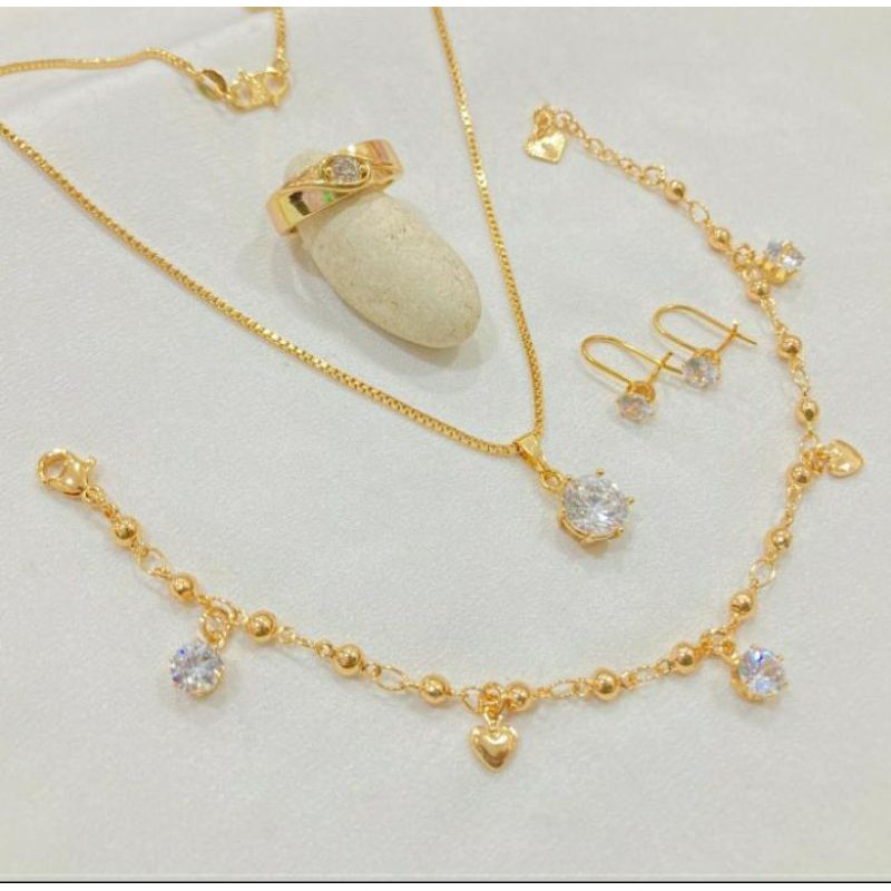 perhiasan satu set ,emas kuping