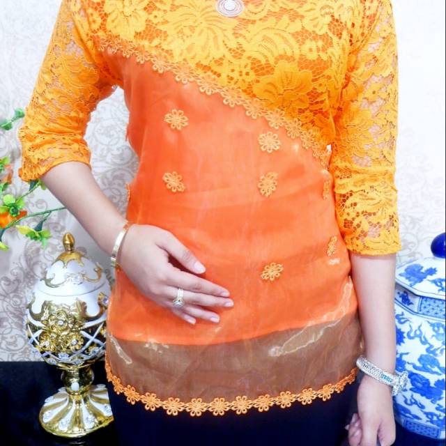 Brokat thailand lapis
