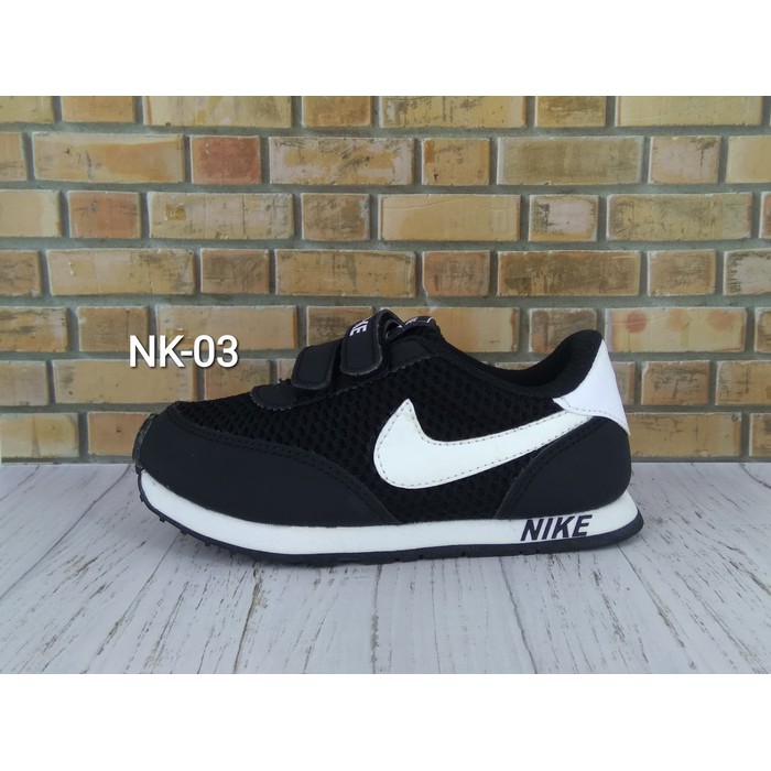 Sepatu Nike Anak Hitam Putih