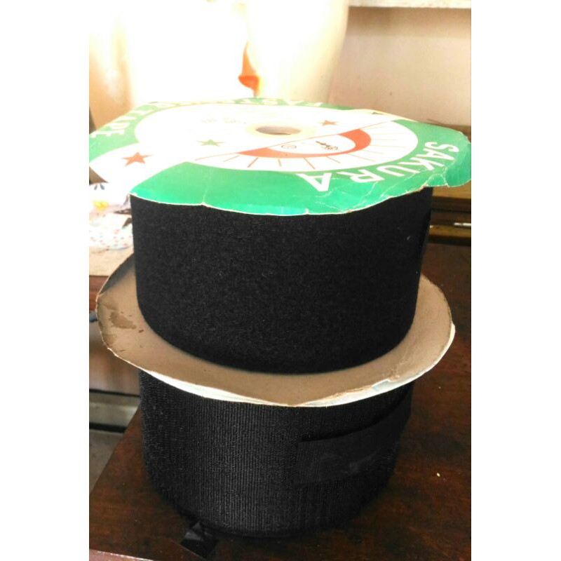 

Perekat Hitam 10cm