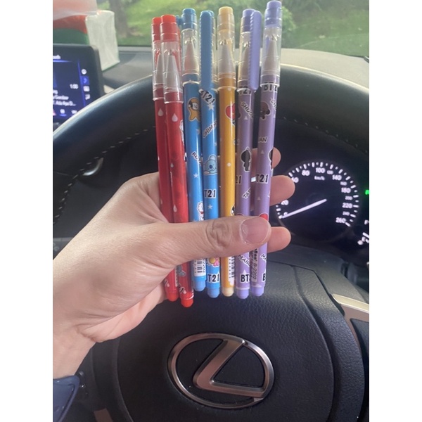 

[ACQ] Pulpen Gel Motif 0.5 MM