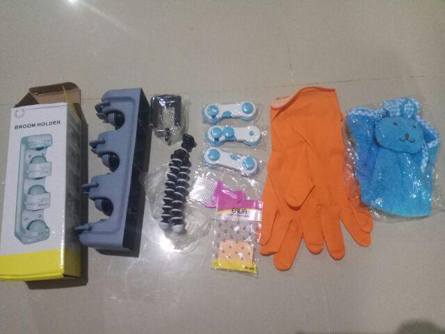 Gantungan Sapu Pel Sikat Kemoceng Praktis