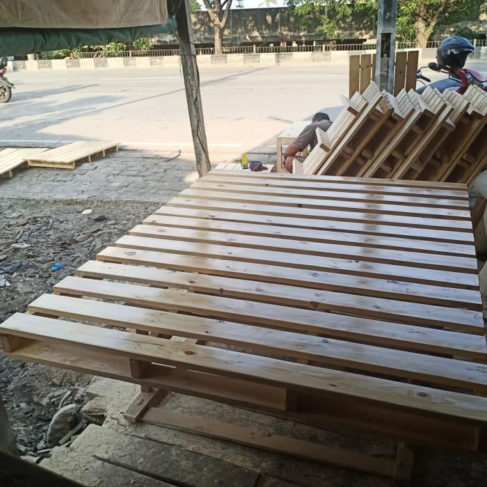 DIPAN PALET KAYU 200X160X12 CM SUDAH DI VERNIS