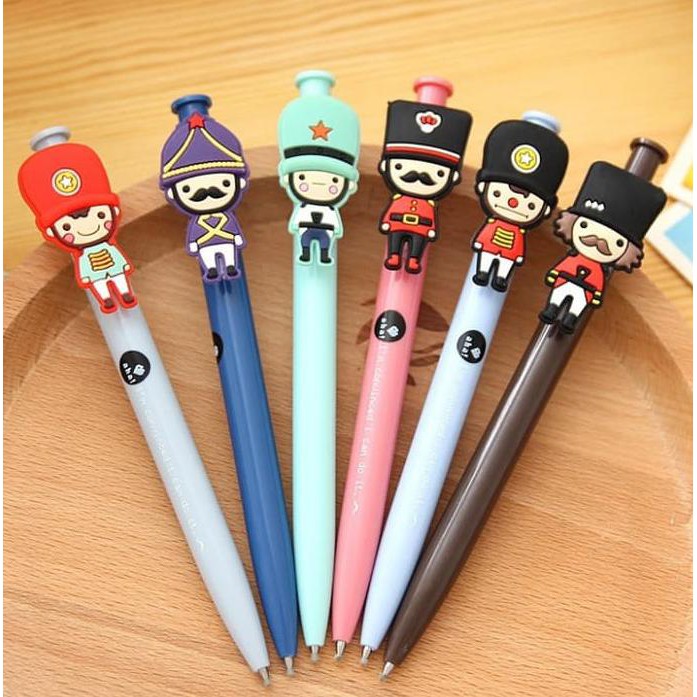 

Terbaru Pulpen Motif Pengawal Kerajaan Inggris Original