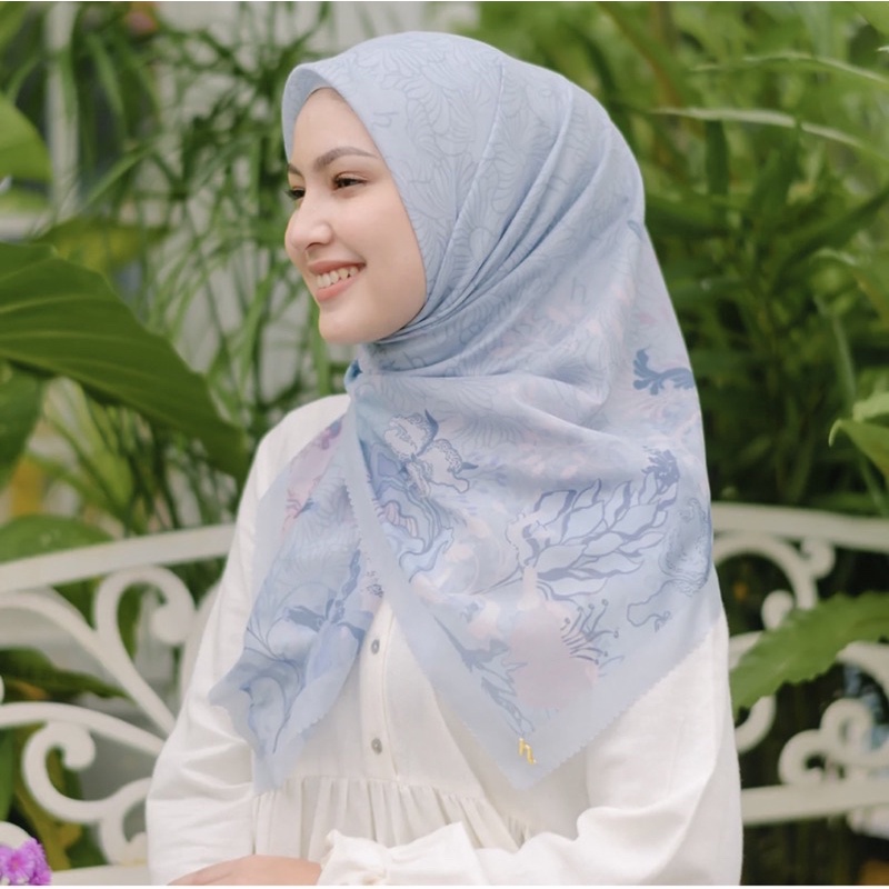 hijabchic hydrangea scarf