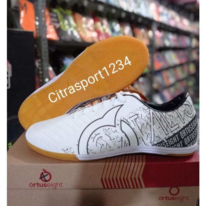 Sepatu Futsal Ortus Size Besar Sepatu Futsal Bige Size Sepatu Futsal Specs Jumbo ( Bige Size ) Sepat