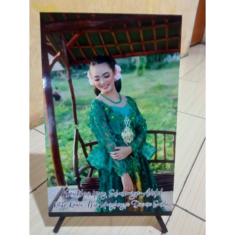 

(Desain + cetak Papan) Kado Hadiah Murah Wisuda UlangTahun Pernikahan