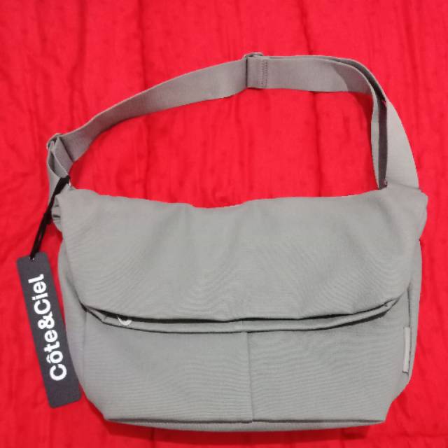 cote & ciel messenger bag