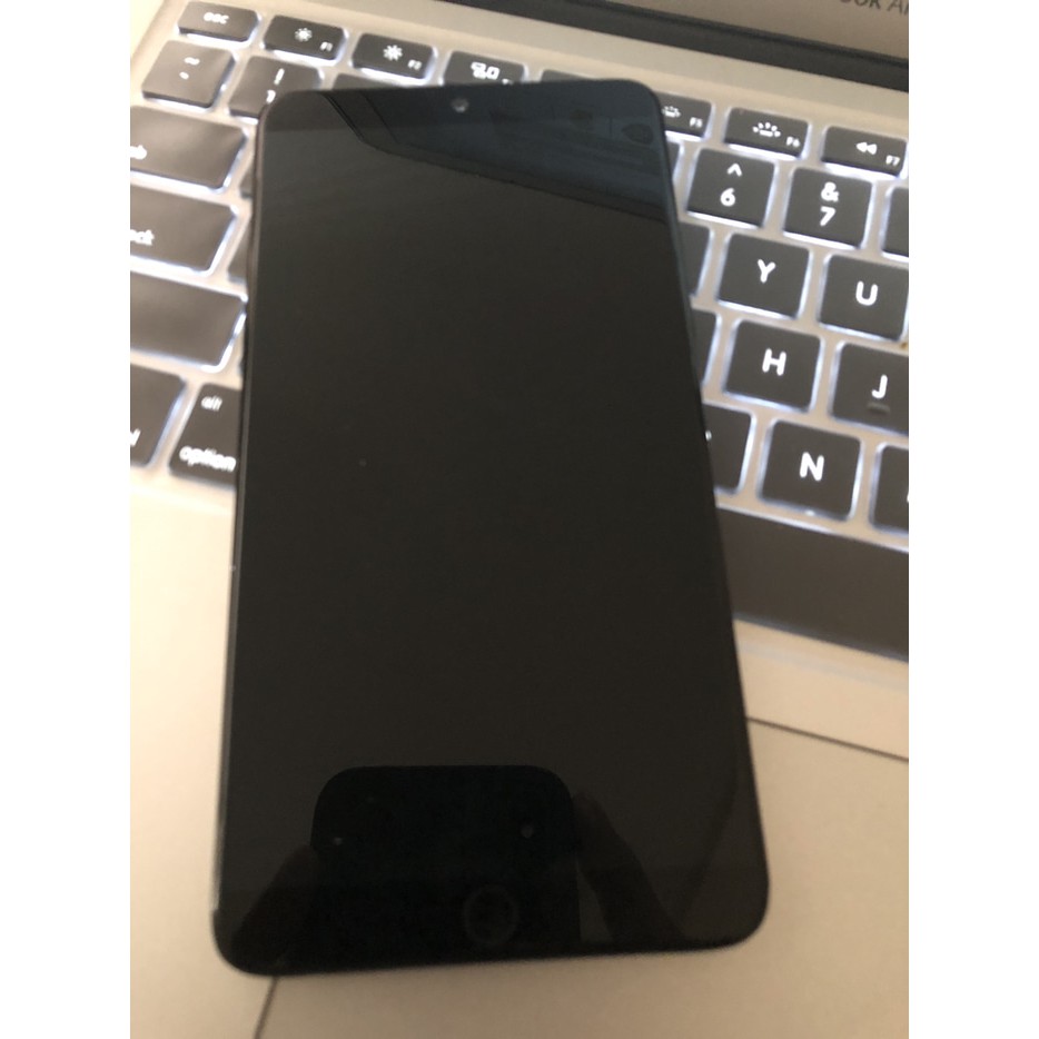 Meizu 15 plus seperti baru komplit fullset 6 /64 GB