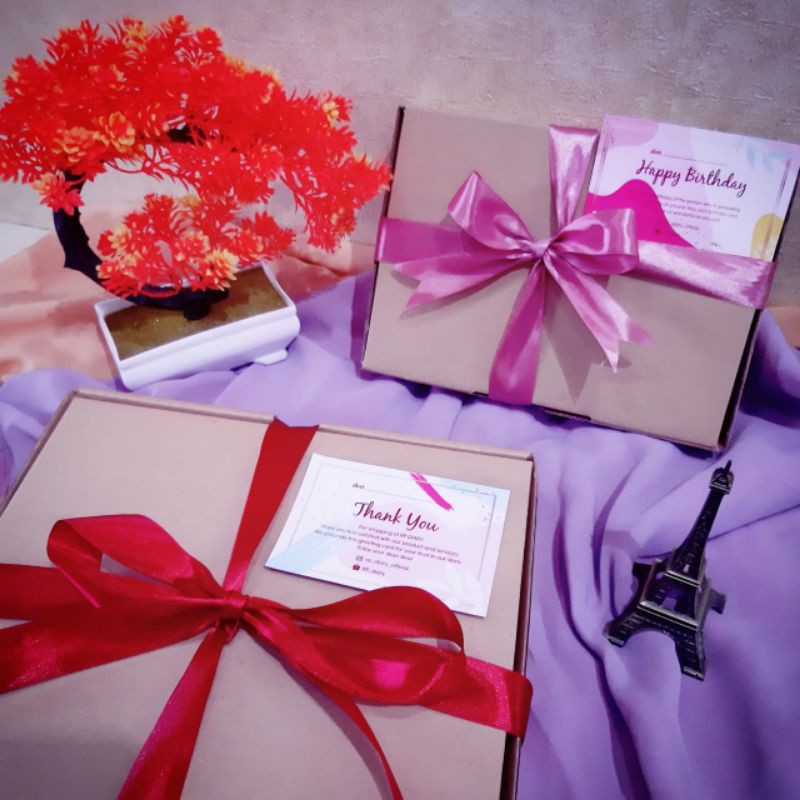 

Box Packaging Hampers