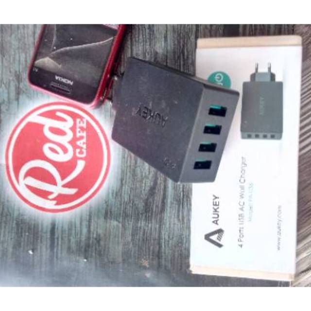 Charger Aukey PA-T15, 4 Ports 54W QC 3.0 & AiQ - 500077  [PA-U36]