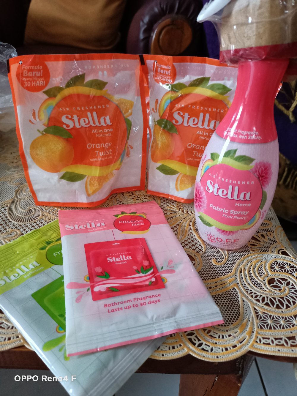 Stella All In One 42g  Pengharum Ruangan Stella