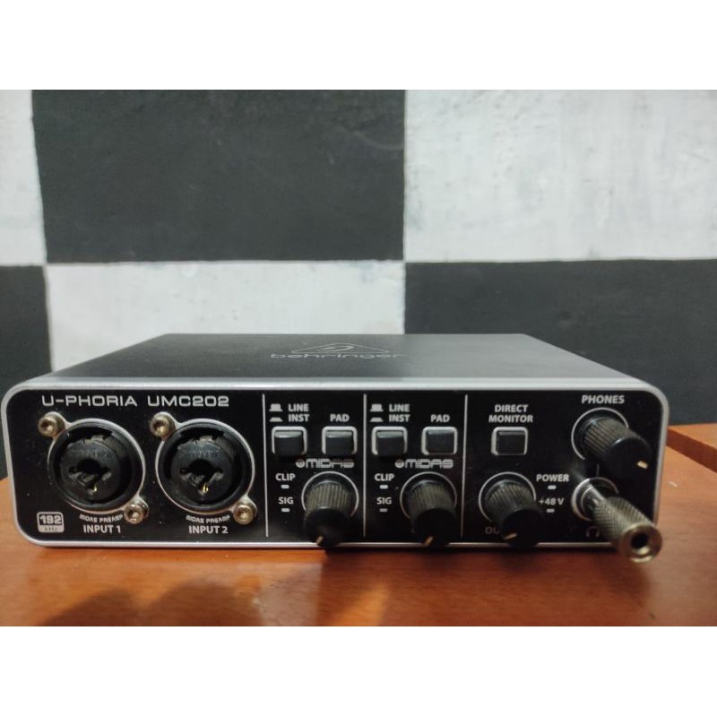 soundcard behringer umc 202 bekas