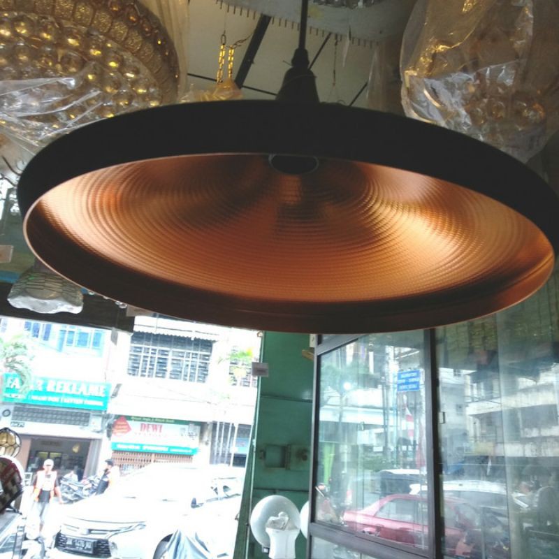 LAMPU GANTUNG MINIMALIS KAFE A150/1P KAP HITAM