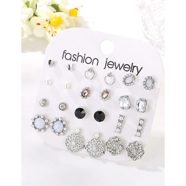 LRC Anting Tusuk Fashion Silver Love Heart Geometric Stud Earrings Set With Diamonds D73679