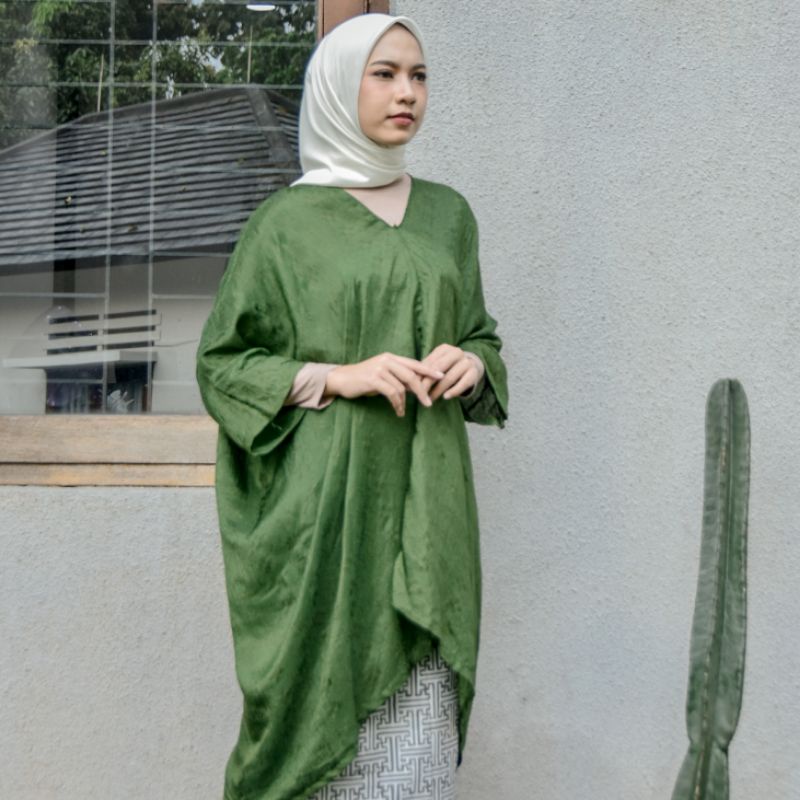 kEBAYA BUNDA- ARINI kebaya batik viscose