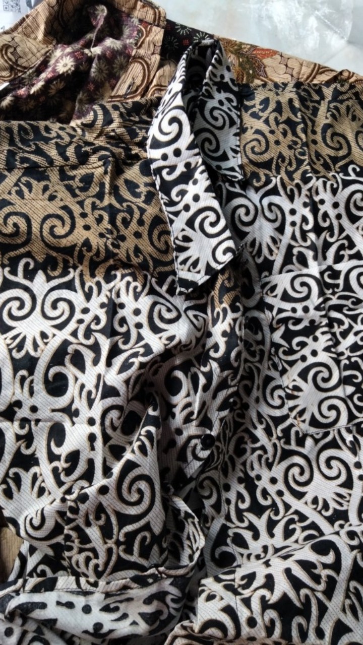 Atasan Hem Kemeja Baju Batik Lengan Pendek Fashion Kerja Pria Cowo Cowok Laki Laki Murah Terbaru