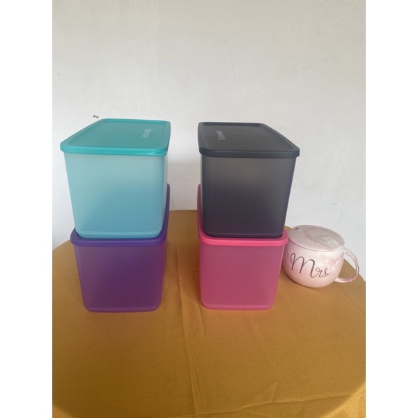 tempat makan toples tupperware asli  funtastic four satuan